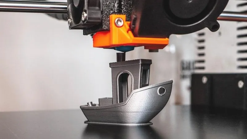 Jak drukarka 3D zmienia świat produkcji i co warto wiedzieć