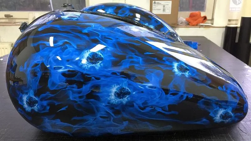 Co warto wiedzieć o hydrografice: niezbędne materiały i narzędzia w praktyce