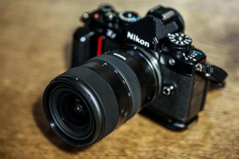 Czy obiektyw Tamron jest kompatybilny z Nikonem? Odkryj dopasowanie i dostępne modele
