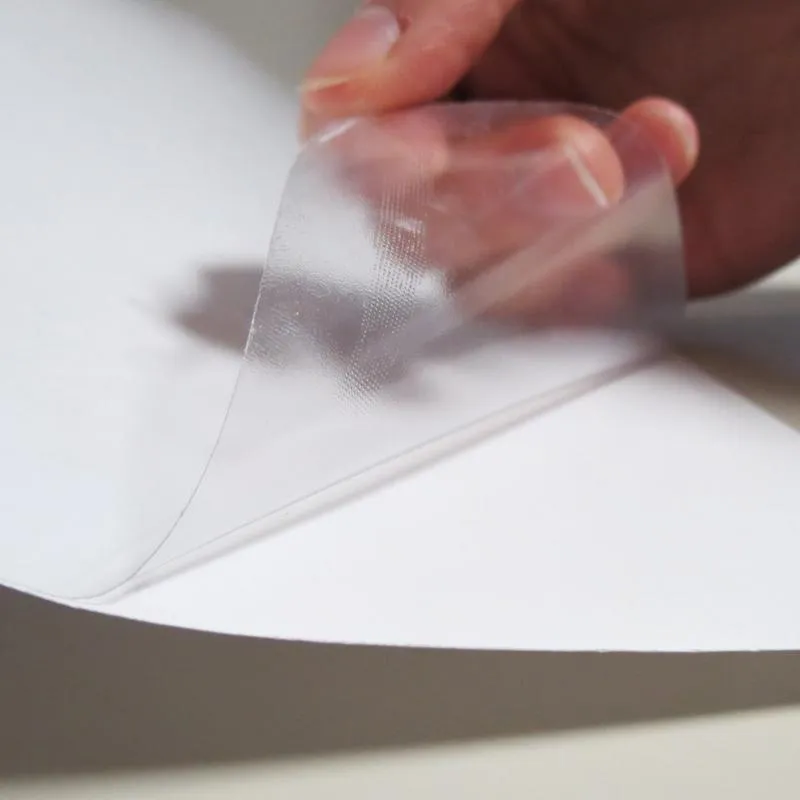 Jak skutecznie zaoszczędzić na jakościowym druku z użyciem taniej folii?